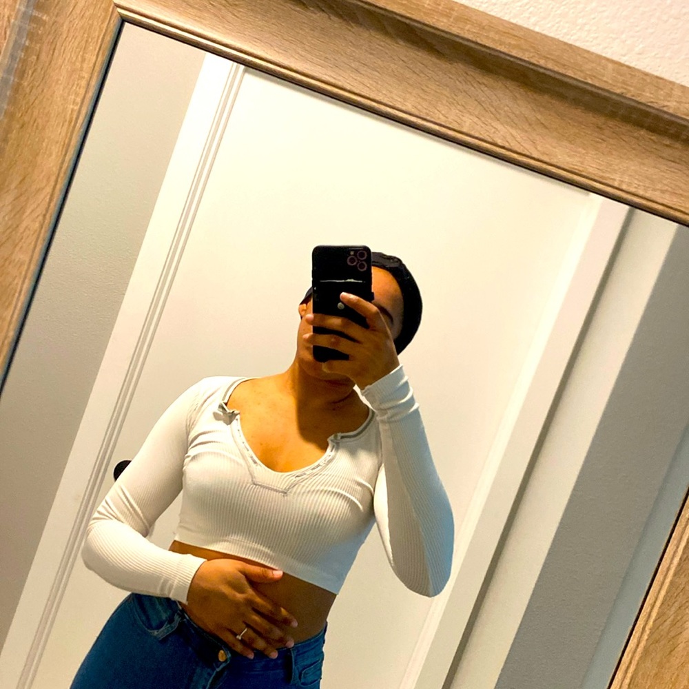 White top size small